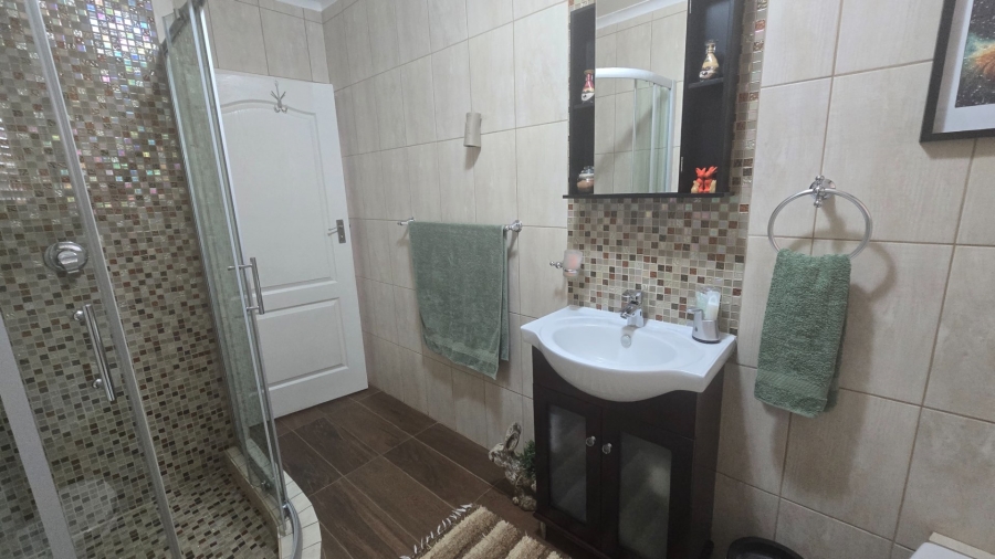 4 Bedroom Property for Sale in Safari Gardens North West